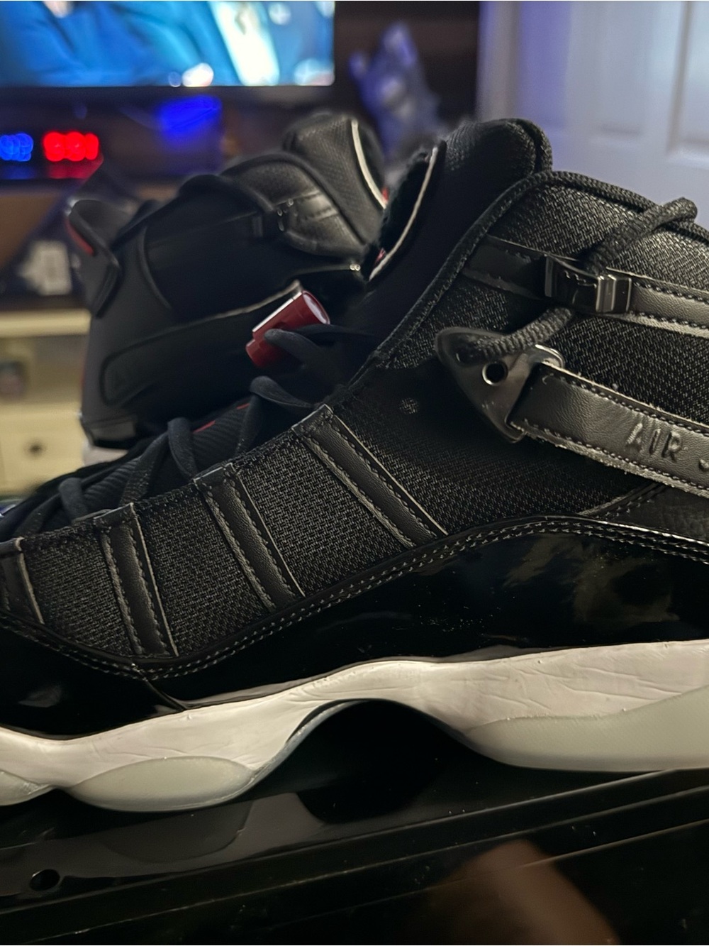 Jordan Men’s Black and Red Retro Basketball Sneakers - Picture 2 of 8